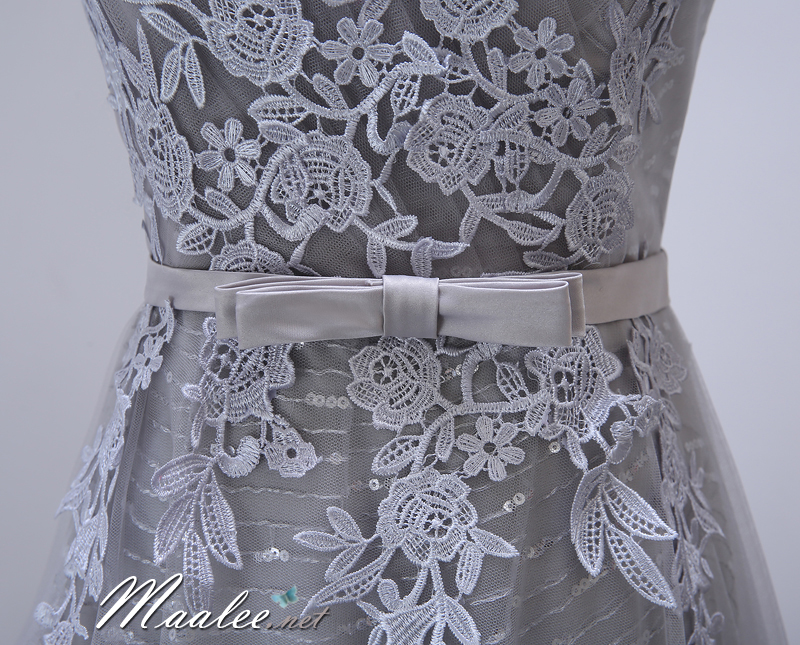 พร้อมส่ง ชุดราตรียาว แขนกุด สีเทา แต่งลายลูกไม้ ผ้าตาข่าย ข้างในปักเลื่อมสวย