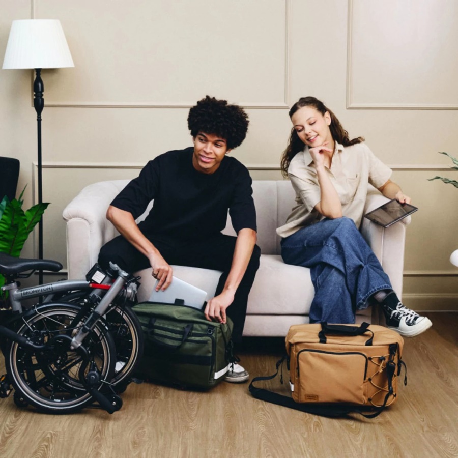 VINCITA B181P กระเป๋าติดแร็คใบใหญ่ (Nash Pro Bag) ผลิตจาก ผ้าโพลีเอสเตอร์กันน้ำ พร้อม ผ้าคลุมกันฝน เพิ่มการป้องกัน