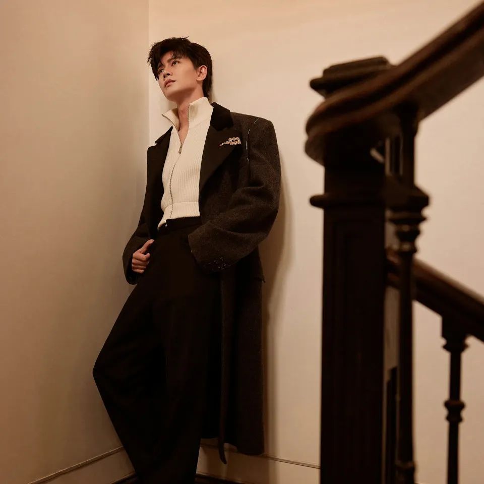 นิตยสาร Madame Figaro เหรินเจียหลุน เดือน 10/2022
