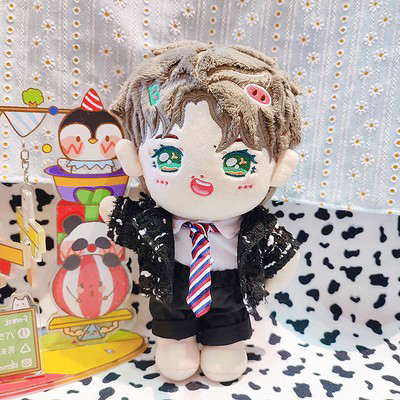 ตุ๊กตาหวังอี้ป๋อ (20 cm.) ชุดสูท