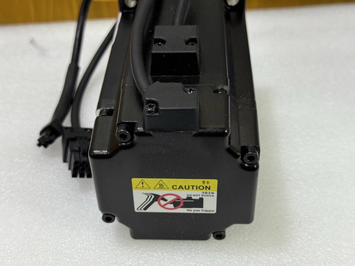 BCH0802O32A1C SERVO MOTOR " SCHNEIDER "