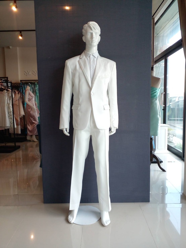 พร้อมเช่า ชุดสูทชาย พลัสไซส์ สีขาว แต่งขอบปก ผ้าใส่สบาย