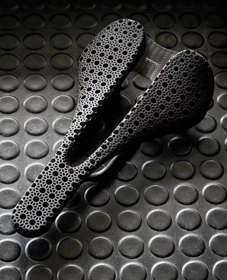 Rpantahi Carbon Saddle