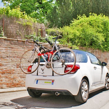 แร็คบรรทุกจักรยาน BUZZRACK Beetle Car Bike Rack แร็คแขวนจักรยานติดท้ายรถ แขวนได้ 3 คัน รุ่น บีเทิล