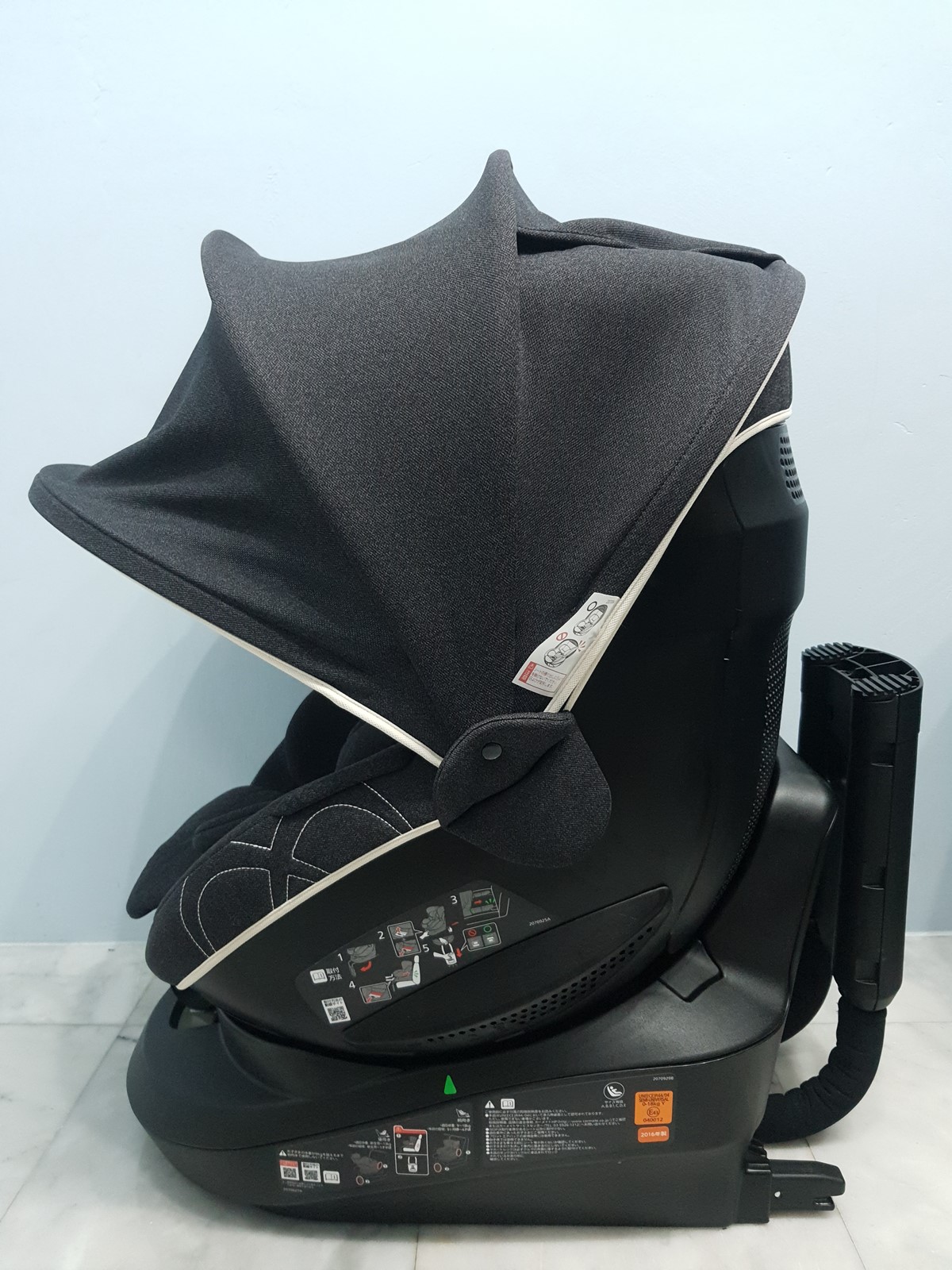 Ailebebe Kurutto 4i (isofix) premium natural สีดำ