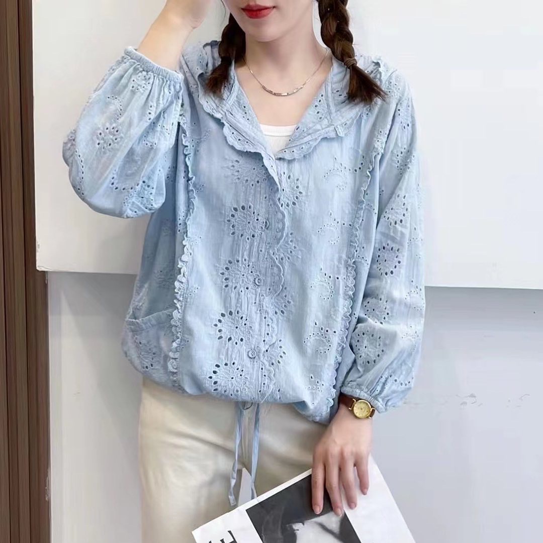 เสื้อคลุมผ้าลูกไม้แต่งกระเป๋ามีฮู้ด