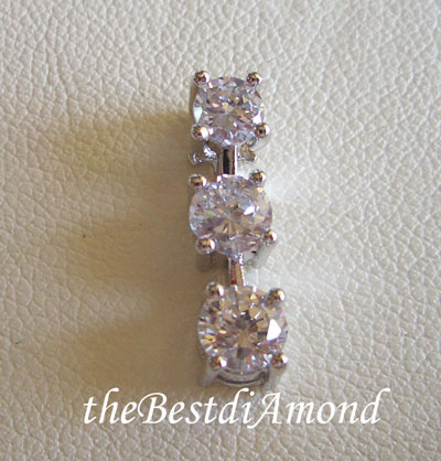 สินค้าหมด===BP905RD+++จี้เพชรเม็ดเดี่ยว 3 เม็ด+++เรียบ หรูหรา เริ่ด ดูดีมาก ใส่ได้ทุกงานเลย ไม่ล้าสมัยเลยค่ะ ใส่ได้กับชุดทุกแบบเลยนะคะ