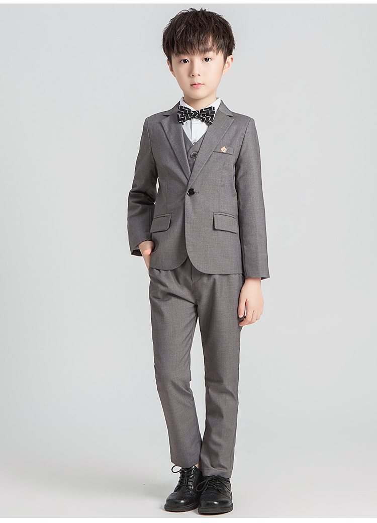 พร้อมเช่า ชุดสูทเด็กชาย สีเทา สากล ** พร้อมเช่าไซส์ 110,120,130, 140**