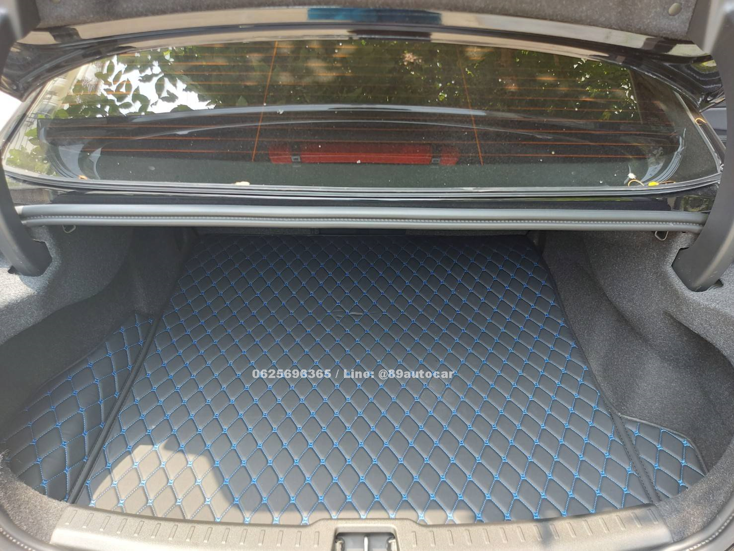 พรมรถยนต์ Volvo S60 ปี 2020-2024 ปูพรม6D สีดำด้ายน้ำเงิน 4 ชิ้น ในห้องโดยสาร + ท้ายเก็บของ