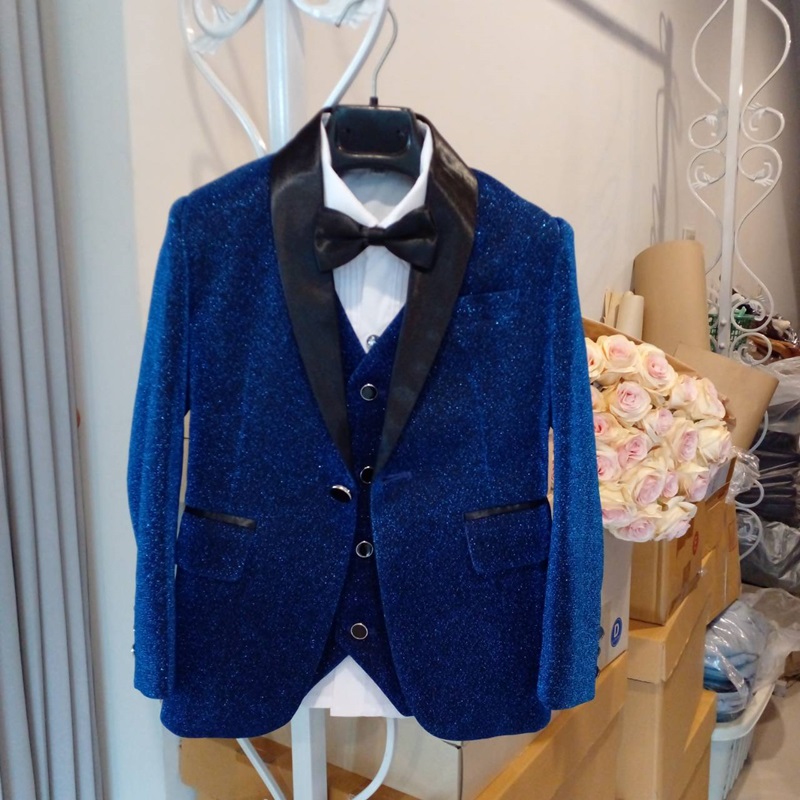 พร้อมเช่า ชุดสูทเด็กชาย สีน้ำเงิน เนื้อกากเพชร แบบหรูหรา (พร้อมเช่าไซส์ 120 , 130 , 150)