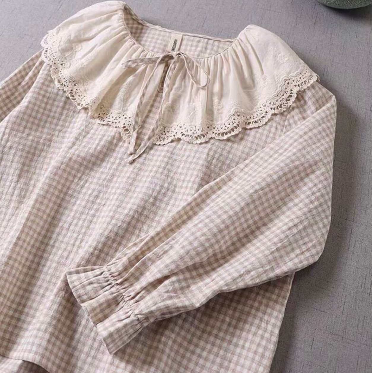 เสื้อผ้าฝ้ายลายสก็อตแต่งระบายผ้าลูกไม้