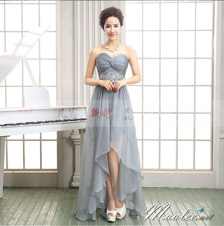 พร้อมเช่า ชุดราตรีสั้น เกาะอก สีเทา เข้ารูปปักเลื่อม อกแต่งผ้าชีฟอง หางปลาสามารถถอดได้