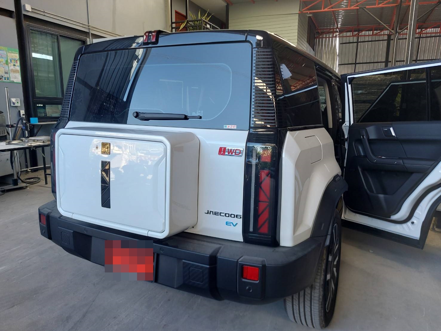 พรมปูพื้นรถยนต์ Omoda Jaecoo6 EV ปูพรม6D สีน้ำตาลเข้ม เต็มคัน