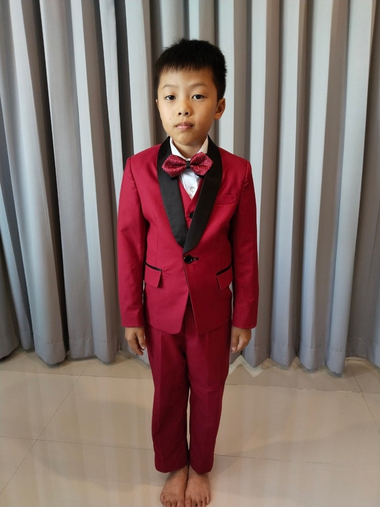 พร้อมเช่า ชุดสูทเด็กชาย สีแดง **พร้อมเช่าไซส์ 120,130,140,150,160,170**