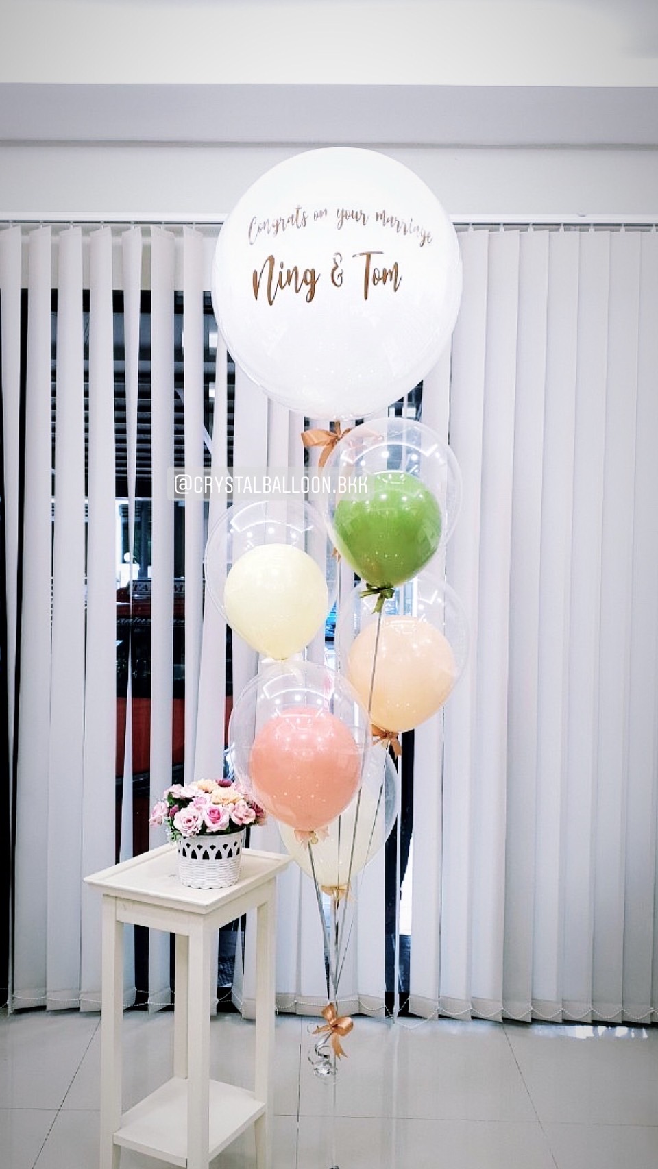 ลูกโป่ง งานแต่ง Bubble ขนาด 24" สีขาว พร้อม ช่อลูกโป่ง 1 ช่อ พร้อมตกเเต่ง สามารถเปลี่ยนสีลูกโป่ง/เปลี่ยนข้อความ/เปลี่ยนขนาดได้
