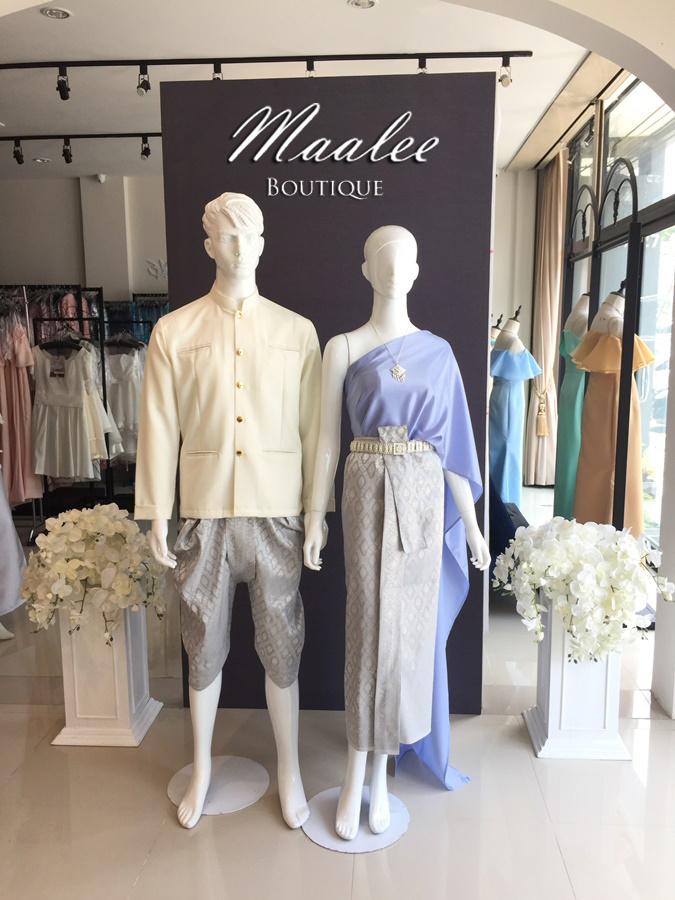 เช่า ชุดไทย ชุดเพื่อนเจ้าสาว ชุดไทยผ้าถุงสีเทาเงิน สไบเรียบ สีฟ้าคราม