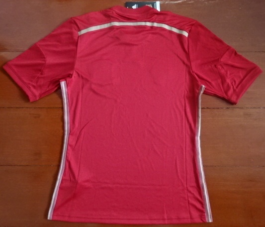 เสื้อฟุตบอล ทีมชาติสเปน ชุดเหย้า ชุดลุยศึกฟุตบอลโลก 2014 ใหม่ S-Size / SPAIN Football Shirt Home Kit World Cup 2014 Jersey NEW S-Size