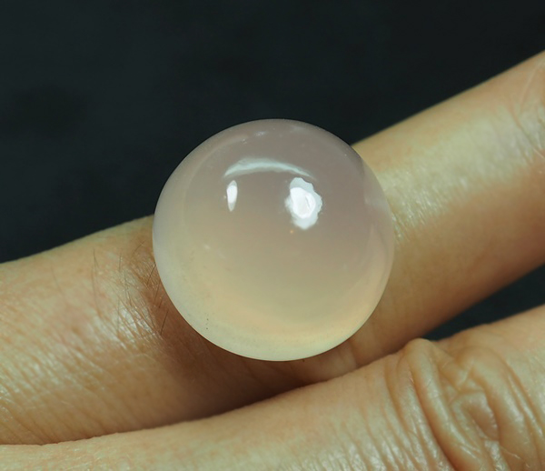 คคาลซิโดนีสีชมพู (Pink Chalcedony) 24.10 กะรัต