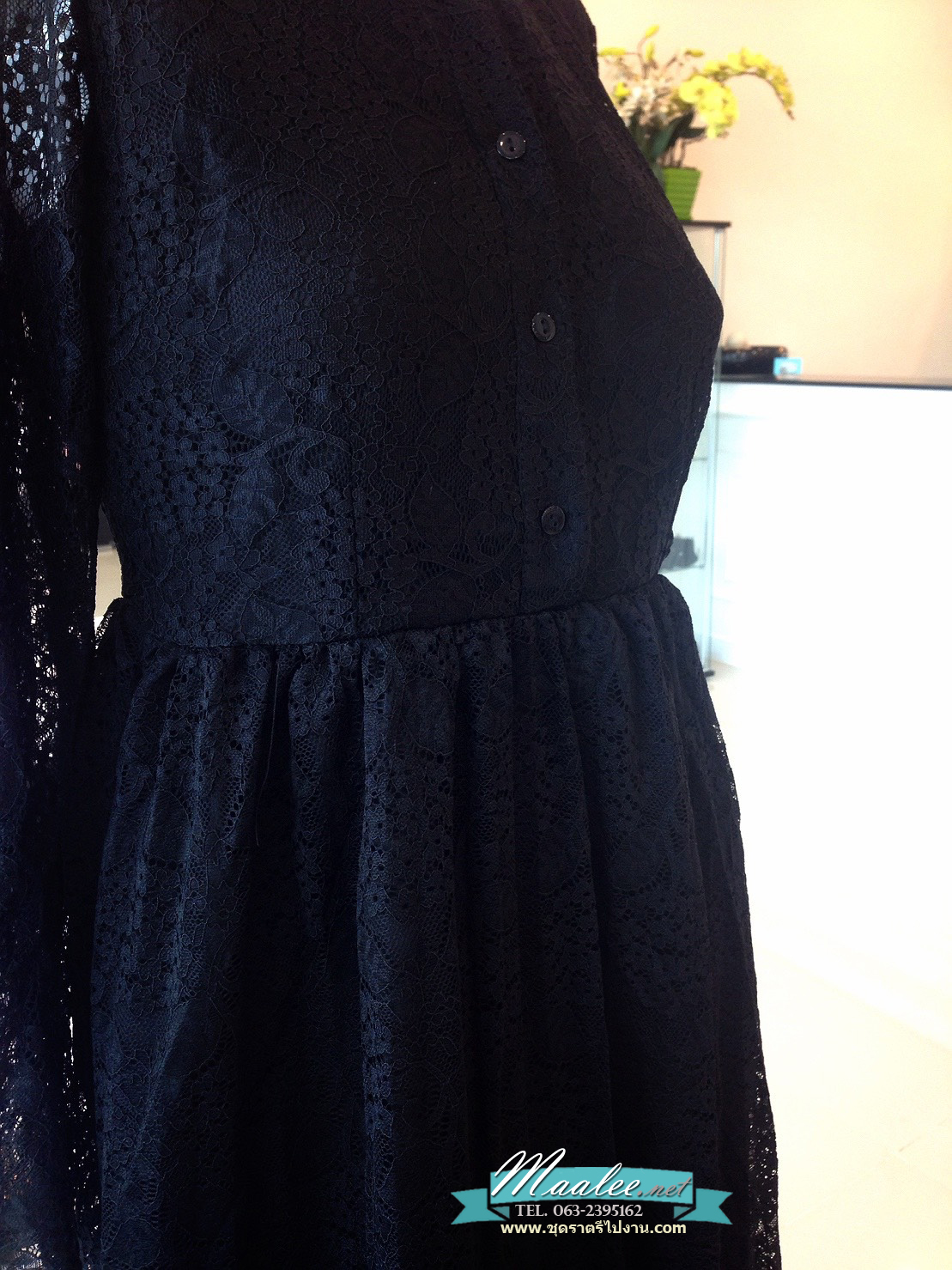 พร้อมส่ง ชุดเดรส/ชุดออกงาน/ชุดทำงาน สีดำ ลูกไม้ แขนยาว แต่งกระดุม มาพร้อมเข็มขัดสีแดง (ซิปข้างลำตัว) ** มีเฉพาะไซส์ 2XL , L **