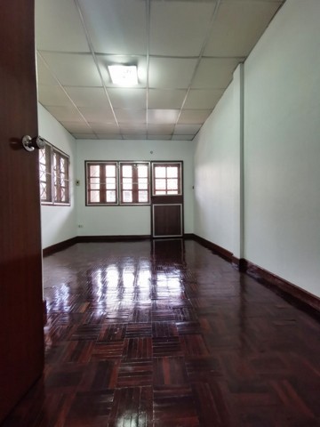 ให้เช่าทาวน์เฮาส์ 2 ชั้น 45 ตร.ว.หมู่บ้านบดินทรรักษา 4 กม.8 ซอยคู้บอน 27