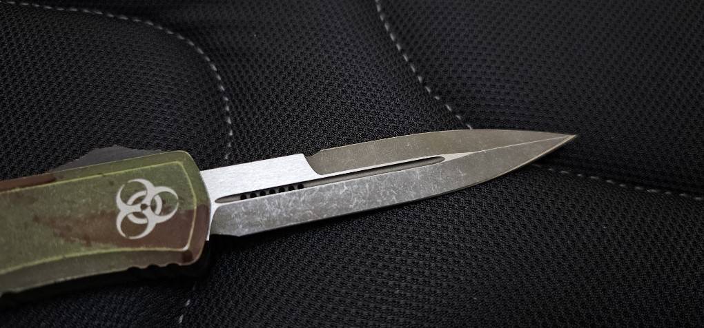 Microtech Knives Mini Hera Outbreak Bayonet M390MK Signature Series