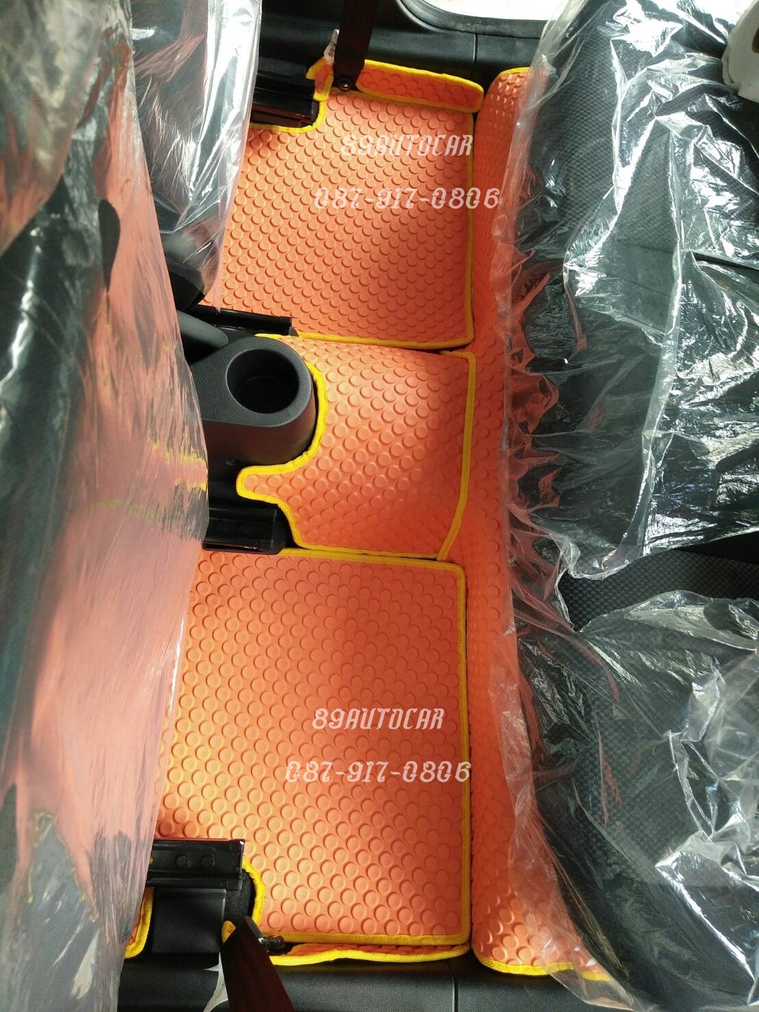 พรมรถยนต์สั่งตัด MG3 ลายกระดุมสีส้มขอบเหลือง