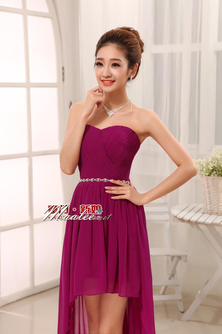 พร้อมส่ง ชุดราตรีสั้น เกาะอก หน้าสั้นหลังยาว สีแดง อัดพลีตหน้าอก คาดเอวคริสตัล