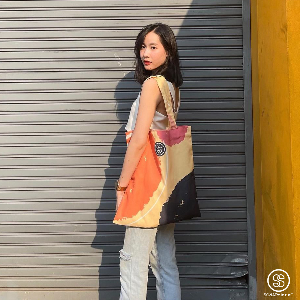 กระเป๋าผ้าแคนวาส พิมพ์ลาย Yellow Custard TBA0016 #SOdABag #SOdAPrintinG #กระเป๋า #กระเป๋าผ้า
