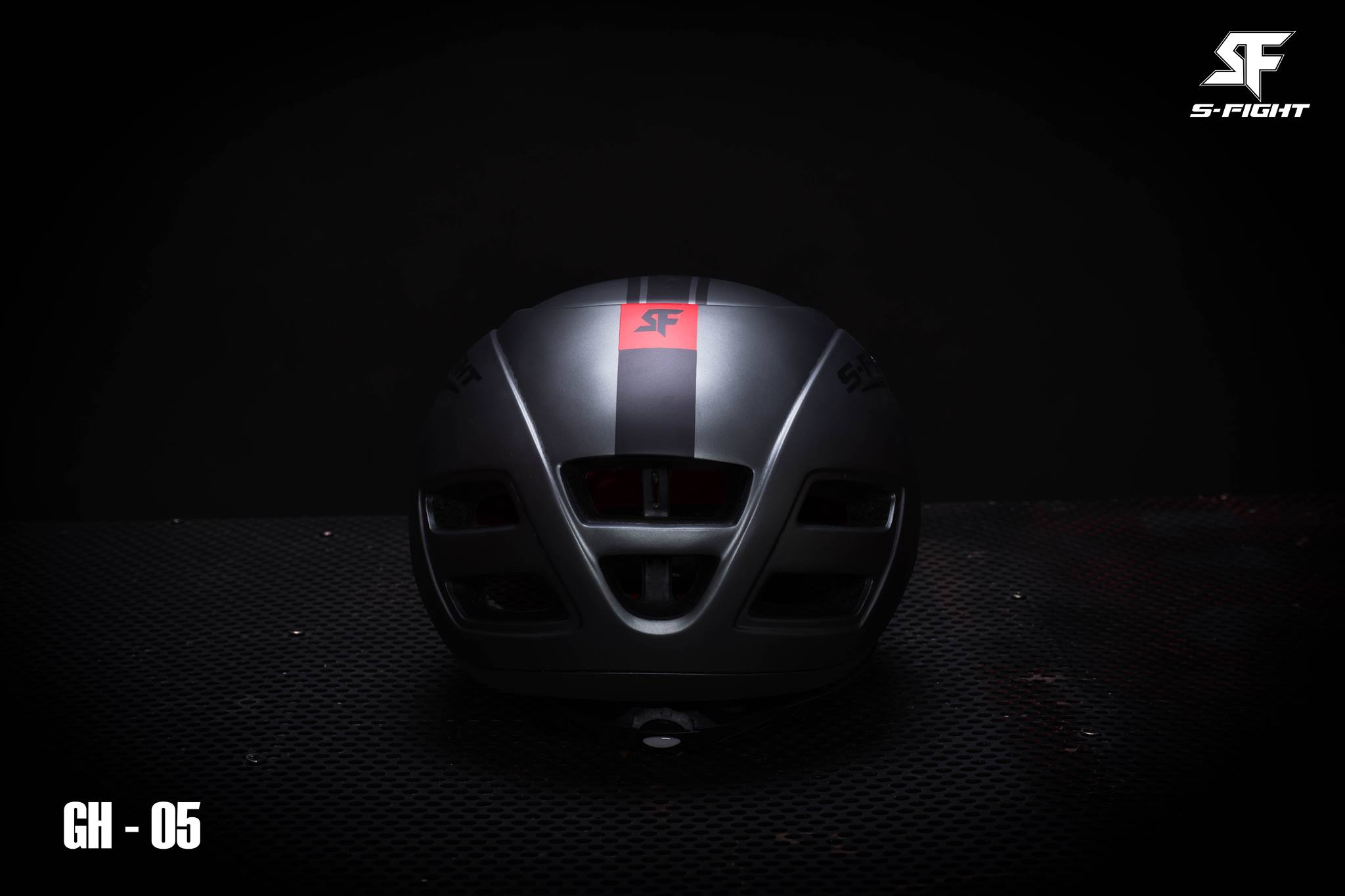 หมวก S-Fight AERO HELMET, GH-05 รอบศรีษะ 54-58 cm มีแว่นในตัว แว่นเป็นแบบแม่เหล็ก ถ้าไม่ใช้พลิกแว่นเก็บได้