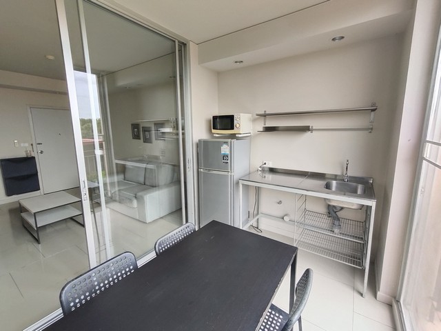 ให้เช่าคอนโดฟ้าโดม ตึก A 40 ตรม.ห้องมุมพิเศษ มีห้องเดียว เฟอร์ครบ เครื่องใช้ไฟฟ้าครบ ใกล้ ม.ธรรมศาสตร์รังสิต