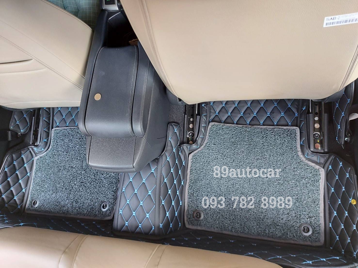 อาณาจักรพรมรถยนต์ Honda Civic 2020 ปูพรม7D สีดำด้ายฟ้า + พรมดักฝุ่นสีเทา เข้ารูป