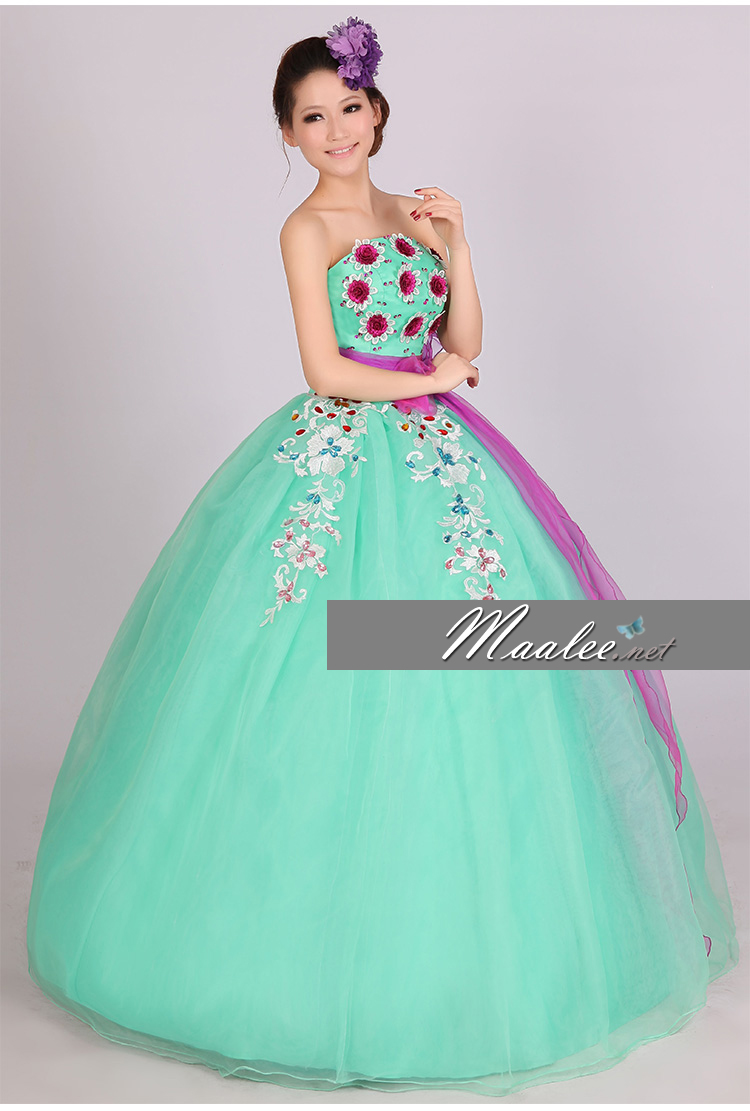 พร้อมเช่า ชุดแฟนซี ชุดราตรียาว เกาะอก สีเขียวมิ้นต์ แต่งลูกไม้ ลาย Polkadot