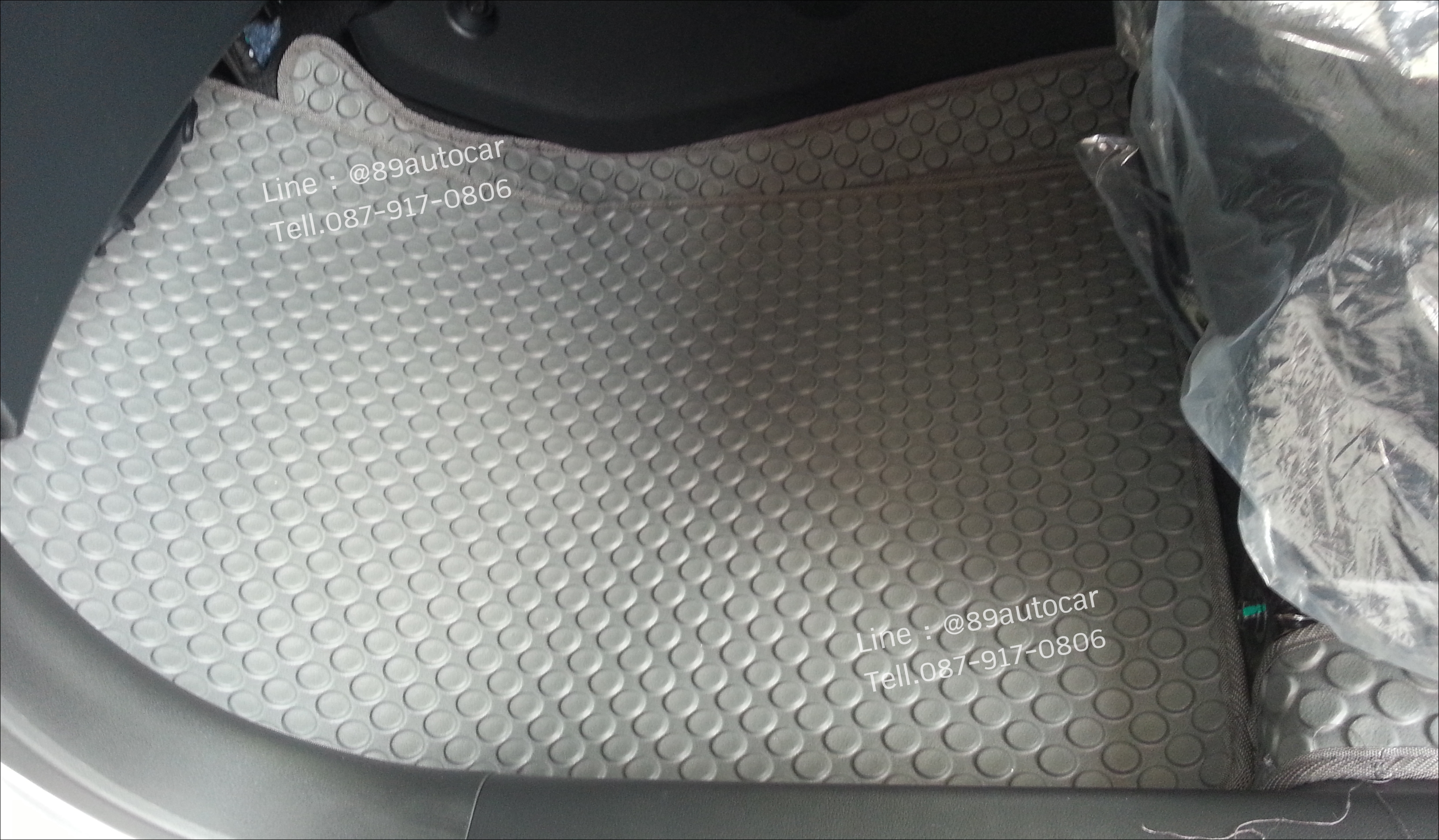 โรงงานพรมรถยนต์ Honda Mobilio ลายกระดุมสีเทาขอบเทา