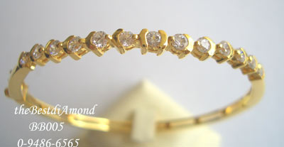 BB005+++ กำไลลูกศรเล็งรัก+++กำไลวงนี้เรียบๆ ใส่ได้นานไม่ out ค่ะ จะใช้กรอบคล้ายๆลูกศรหุ้มเพชรไว้ค่ะ เหมาะกับสาวๆที่ไม่ชอบความหวือหวา ชอบแบบเก๋ๆเรียบๆ