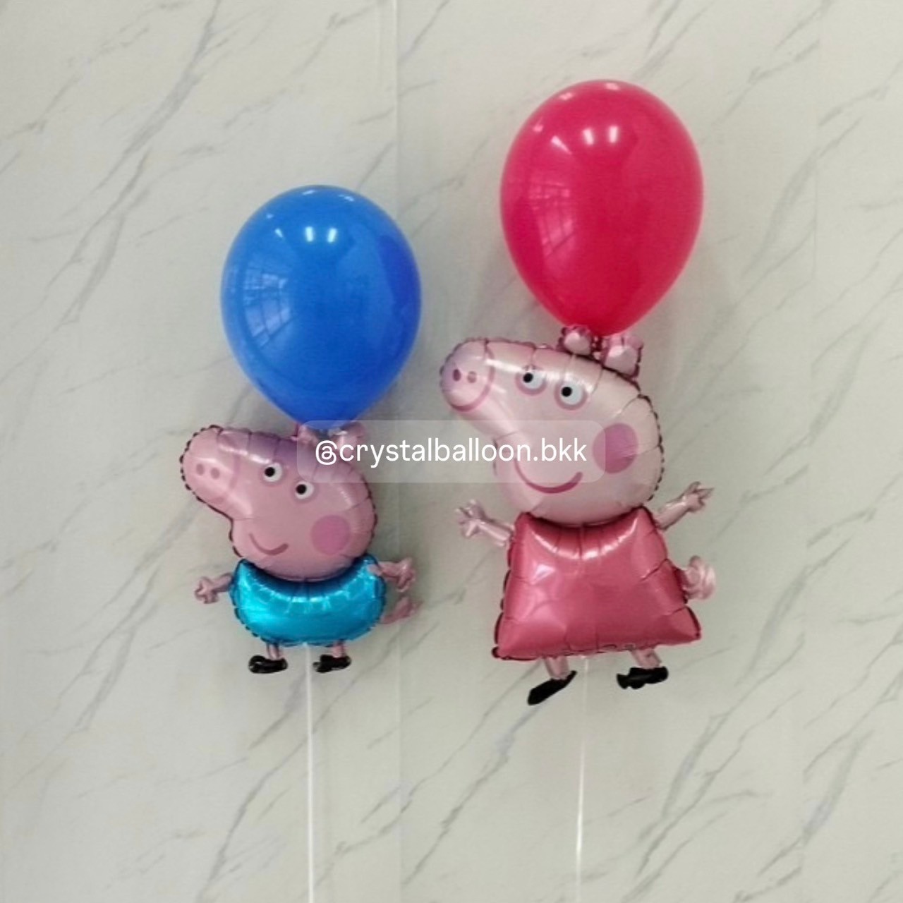 ลูกโป่งฟอยล์ วันเกิดเด็ก ฟอยล์ Peppa Pig เป่าลอยตั้งฐาน 1 ชิ้น ฟอยล์ George Pig เป่าลอยตั้งฐาน 1 ชิ้น พร้อมตกแต่ง สามารถเปลี่ยนสีลูกโป่ง/เปลี่ยนฟอยล์ตกแต่งได้