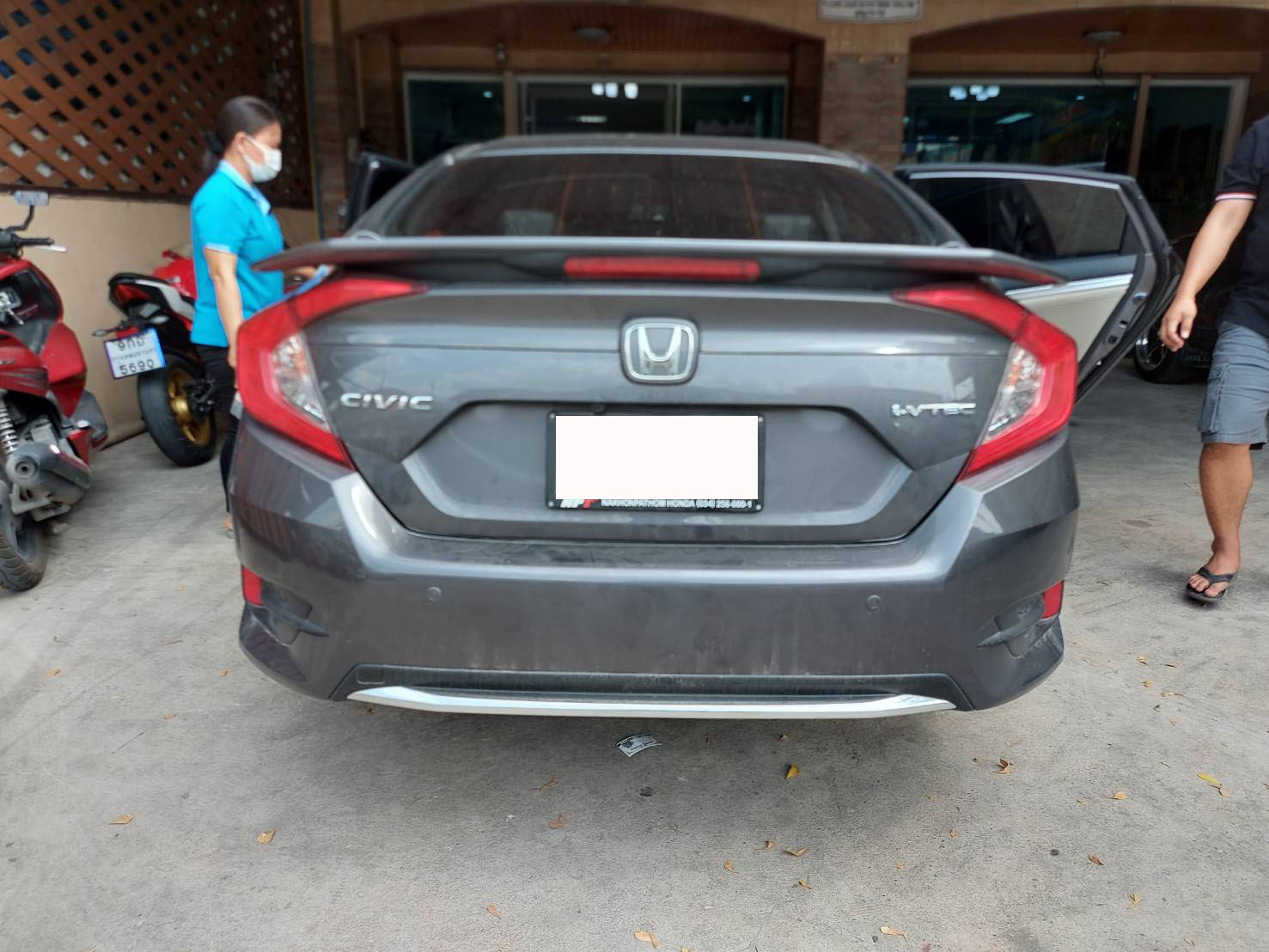 อาณาจักรพรมรถยนต์ Honda Civic 2020 ปูพรม7D สีดำด้ายฟ้า + พรมดักฝุ่นสีเทา เข้ารูป