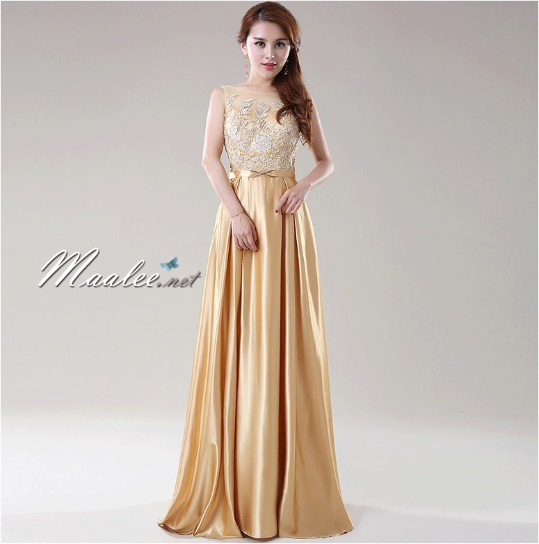 พร้อมเช่า ชุดราตรียาว สีทอง ปักลูกไม้ ด้านหลังเป็นแบบซีทรู กระโปรงผ้าซาติน