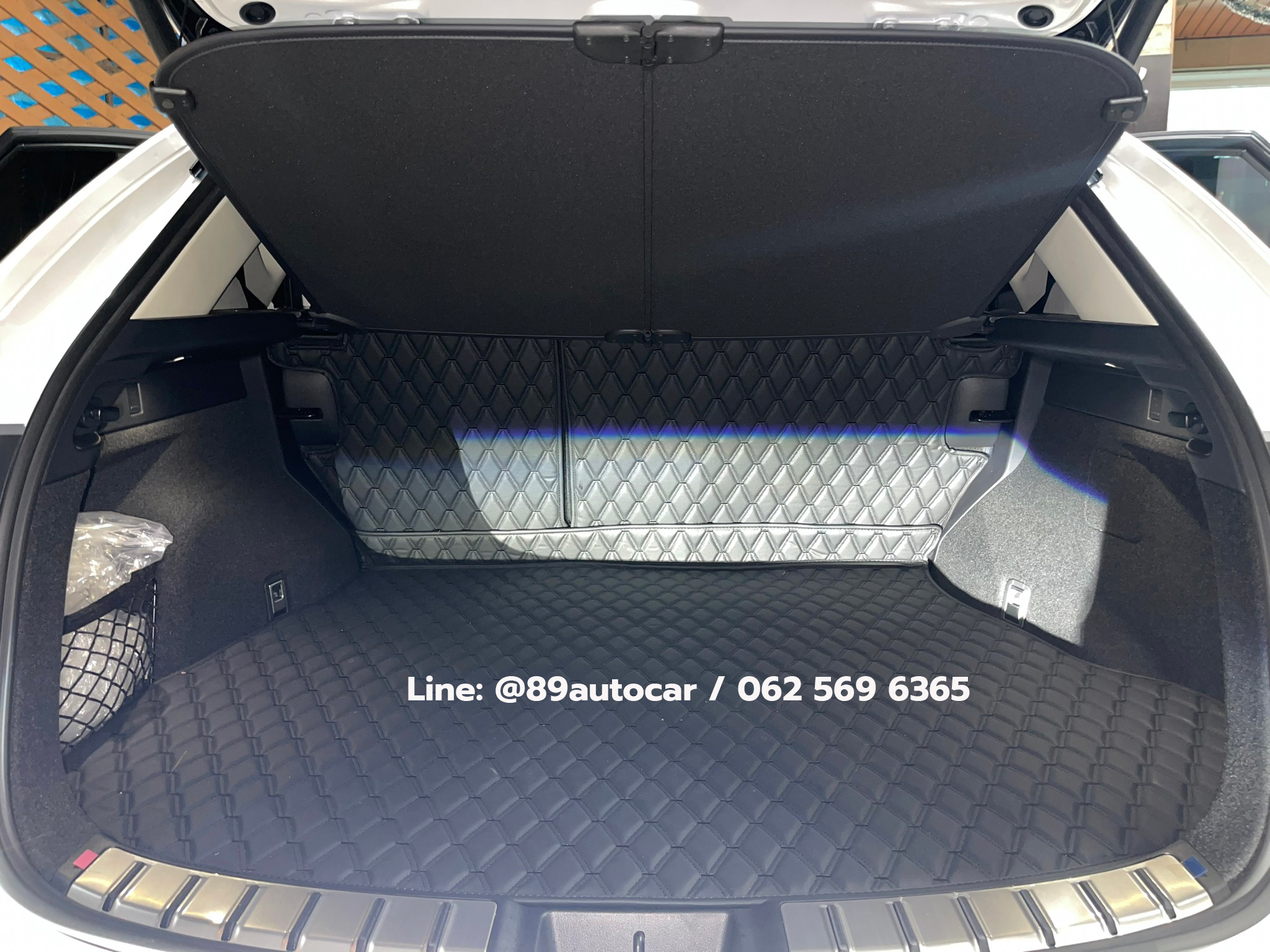 พรมปูพื้นรถยนต์ Lexus NX350h ปูพรมVVIP สีดำด้ายดำ เต็มคัน