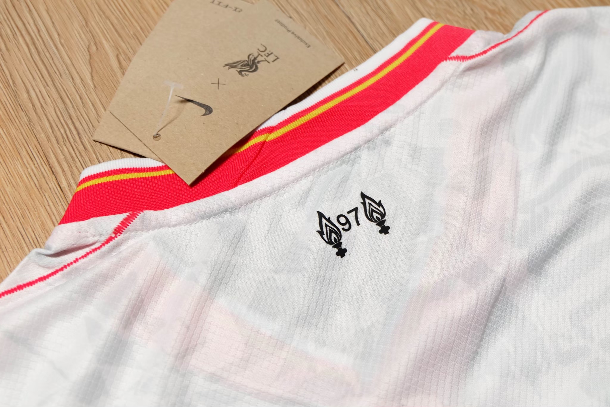 Liverpool 2024/25 Away Jersey เสื้อลิเวอร์พูล เยือน ฤดูกาลใหม่