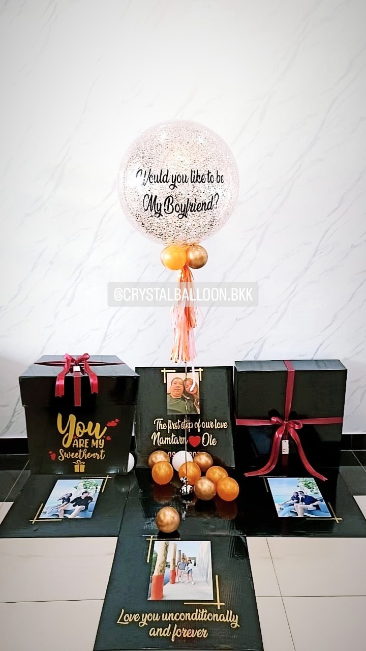 Surprise Box กล่องเซอร์ไพรส์ขอเป็นแฟน Bubble ขนาด 24'' พร้อมตกแต่ง สามารถใส่รูปได้ 4 รูป สามารถเปลี่ยนสีลูกโป่ง/เปลี่ยนข้อความได้
