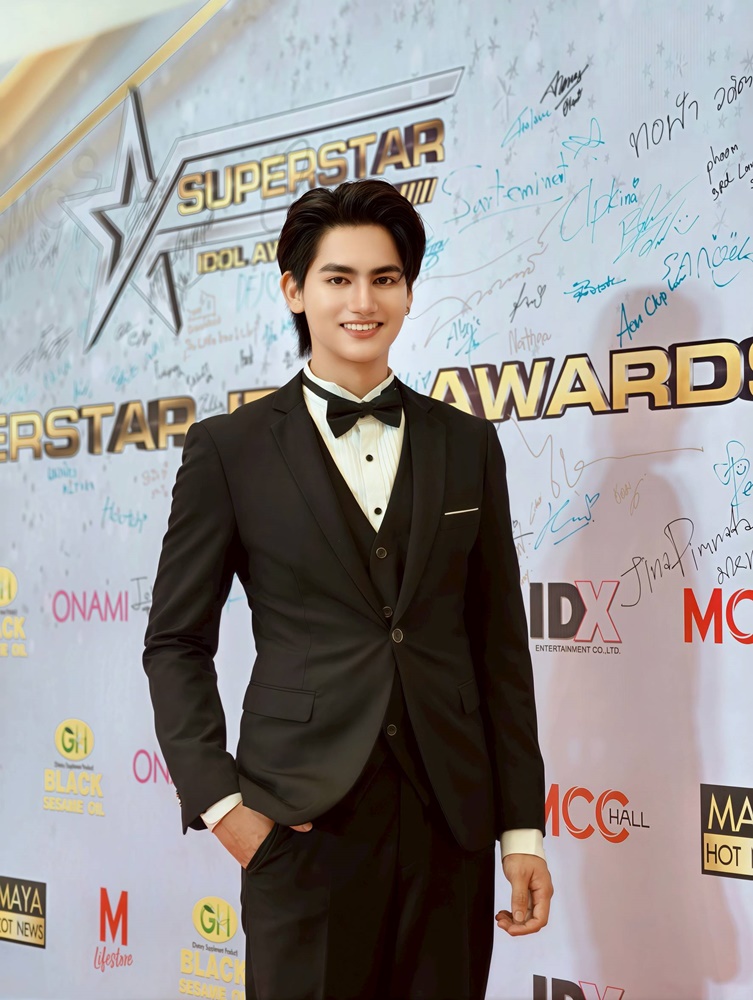 พร้อมเช่า ชุดสูทชาย สีดำ คลาสสิก รุ่นกระดุมเดียว (พร้อมเสื้อกั๊ก)