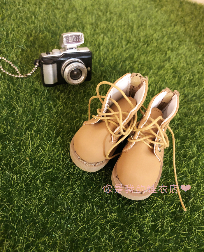 รองเท้าบูทหนัง สำหรับตุ๊กตา 20 cm.