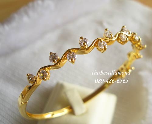 BB025+++กำไลระย้าคลื่น+++กำไลน่ารักๆๆๆ รูปคลื่นฝังเพชรตรงแต่ละโค้ง งานน่ารักสุดๆ แบบเหมือนของจริง เพชรแวววาว ใส่ติดข้อมือได้เลย ไม่เวอร์เกินไป