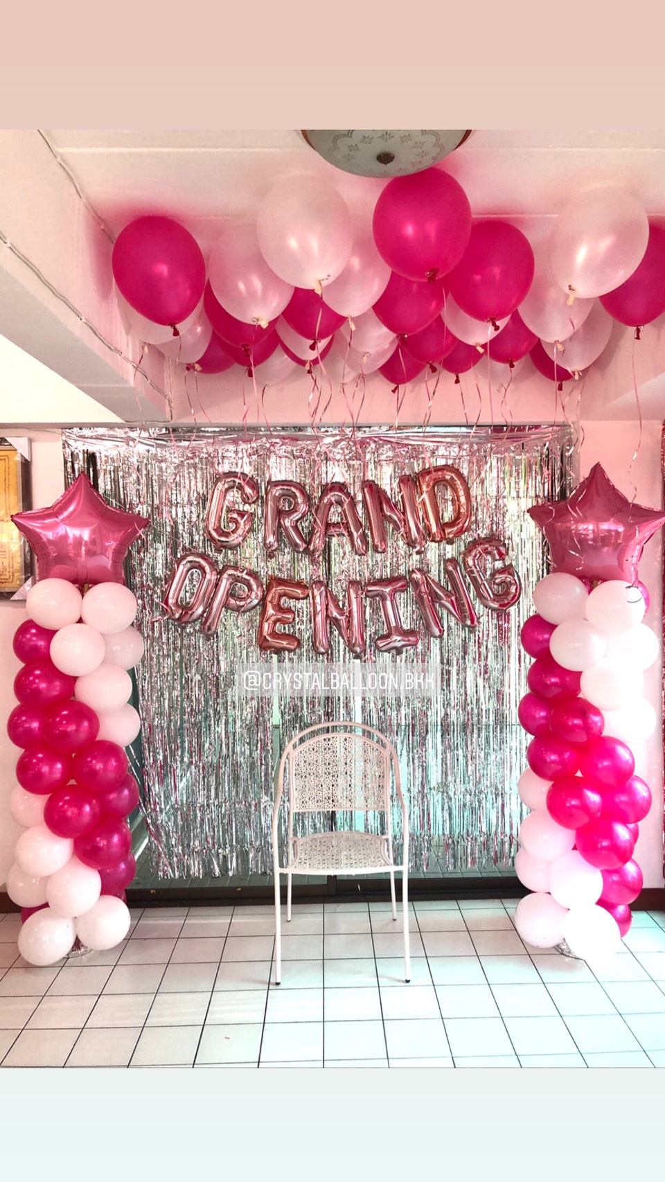 เสาลูกโป่ง เปิดงาน Grand Opening โทนสีชมพู พร้อมตกแต่ง ลูกโป่งลอยฝ้า 20 ลูก,ม่านฟอยล์ 4 ชิ้น,ฟอยล์ตัวอักษร 12 ตัวอักษร สามารถเปลี่ยนสีลูกโป่ง/เปลี่ยนสี-ฟอยล์ตัวอักษร/เปลี่ยนสี-ฟอยล์ตกแต่งได้