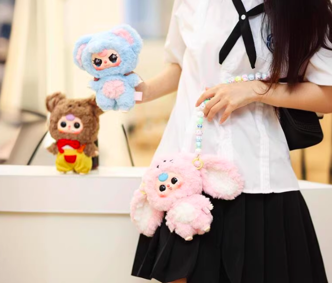 PRE. ตุ๊กตาพวงกุญ Baby Three Ver.3 แบบสุ่ม ไม่แกะ ของแท้ 100% (นำเข้า 9-14วัน)
