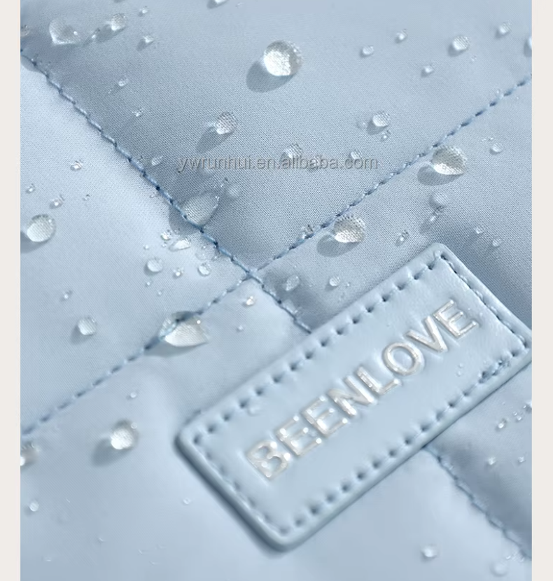 กระเป๋าโน๊ตบุ๊ค รุ่น RH2553 ขนาด ก.26*ส36.5*ก้น2ซม.