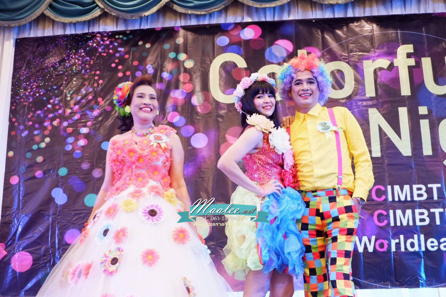 พร้อมเช่า ชุดแฟนซีสั้น ชุดราตรี ไหล่เฉียง สีรุ้ง กระโปรงระบายฟูสวย ฟรุ้งฟริ้ง