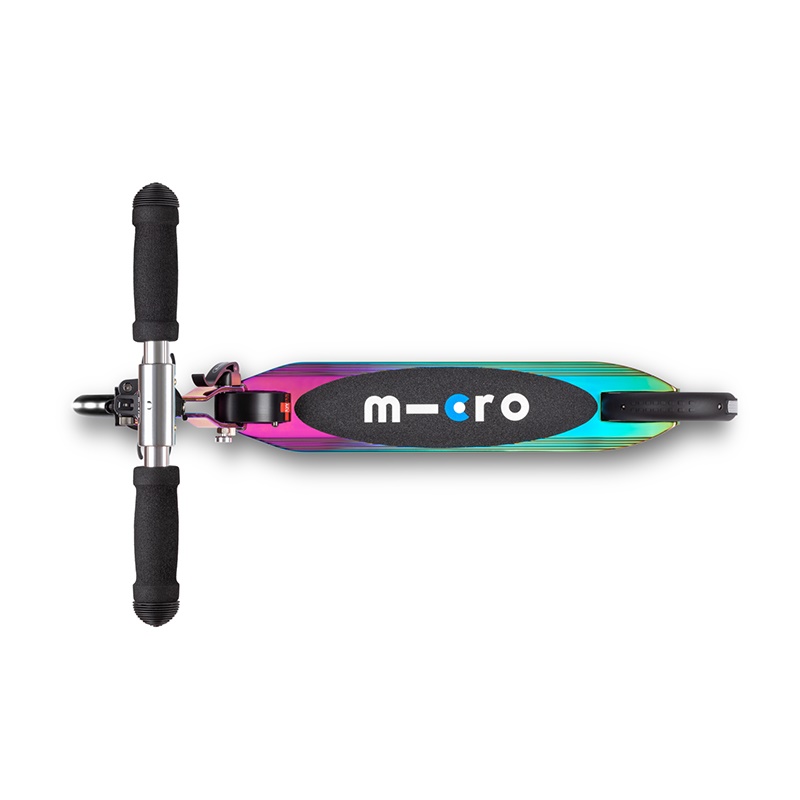 สกู๊ตเตอร์เด็กโต MICRO SCOOTERS รุ่น SPRITE LED สี NEOCHROME เหมาะสำหรับเด็กโตที่มีอายุตั้งแต่ 5 - 12 ปีขึ้นไป