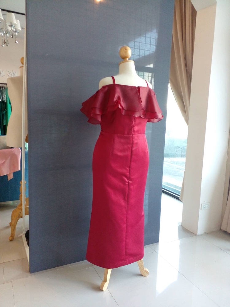 พร้อมเช่า ชุดราตรี สาวพลัสไซส์ สีแดงเบอร์กันดี สายเดี่ยวปาดไหล่ กระโปรงหางปลา