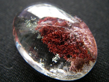 QU0018 QUARTZ แก้วปวกปุยสามสี สีหมาก สีเลือดหมู สีเทาเงิน เนื้อแก้วใส ขนาดเม็ดแก้วหัวหัวแหวนสวย 16.22x23.13x10.25 mm. นน. 27.27 ct. ขายแล้ว